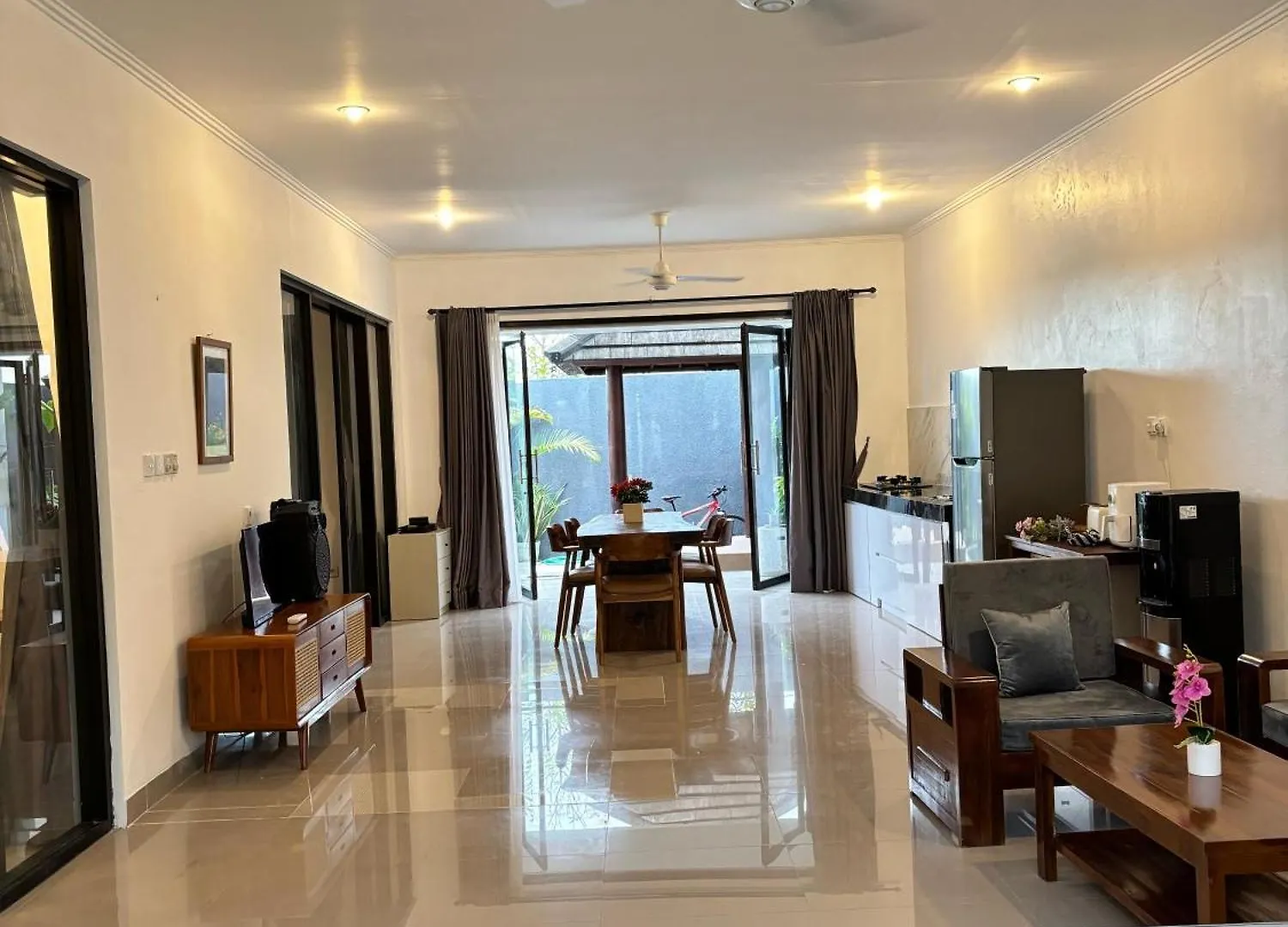 2 Bedroom Villa In Umalas Kerobokan  0*, Kerobokan (Bali)